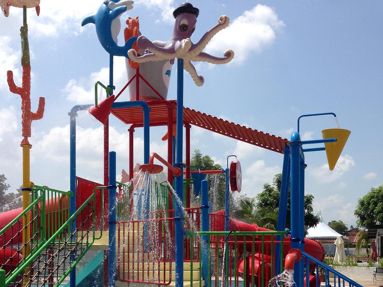 Bayou Lagoon Park Resort Malacca Kültér fotó