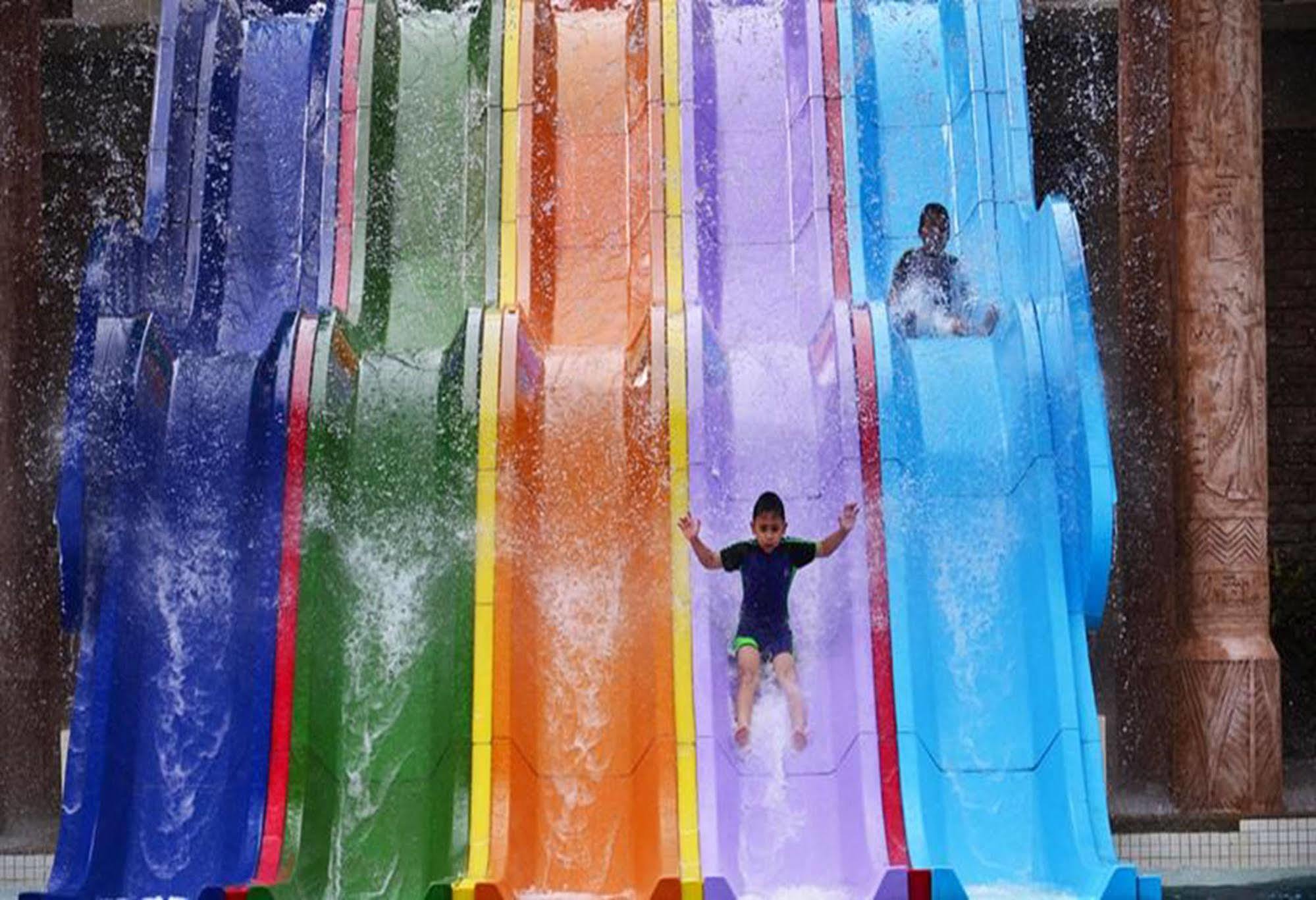 Bayou Lagoon Park Resort Malacca Kültér fotó