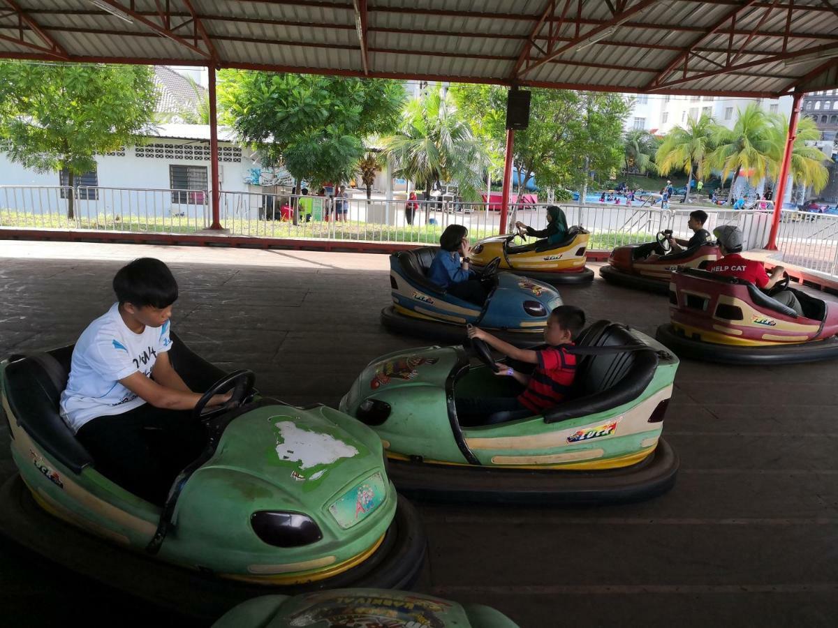 Bayou Lagoon Park Resort Malacca Kültér fotó